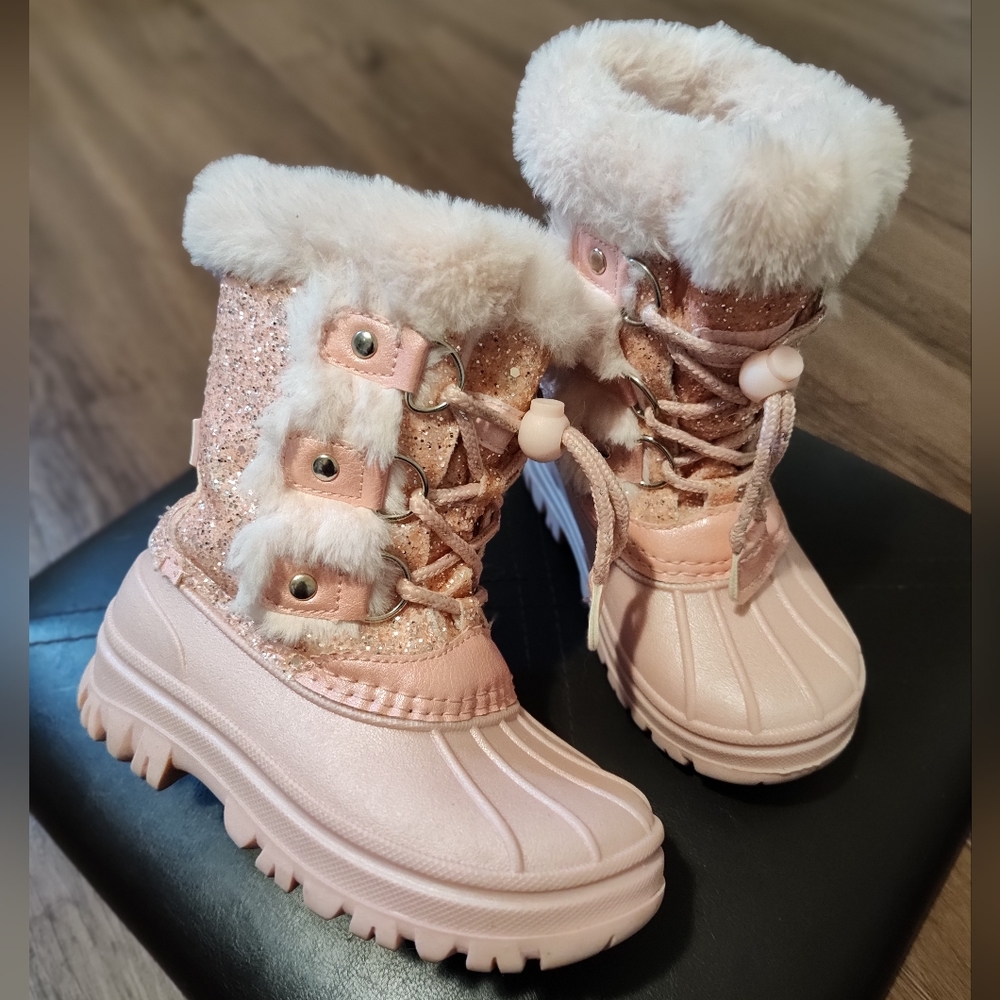 London Fog Collection for girls pink/silver glitter size 9.